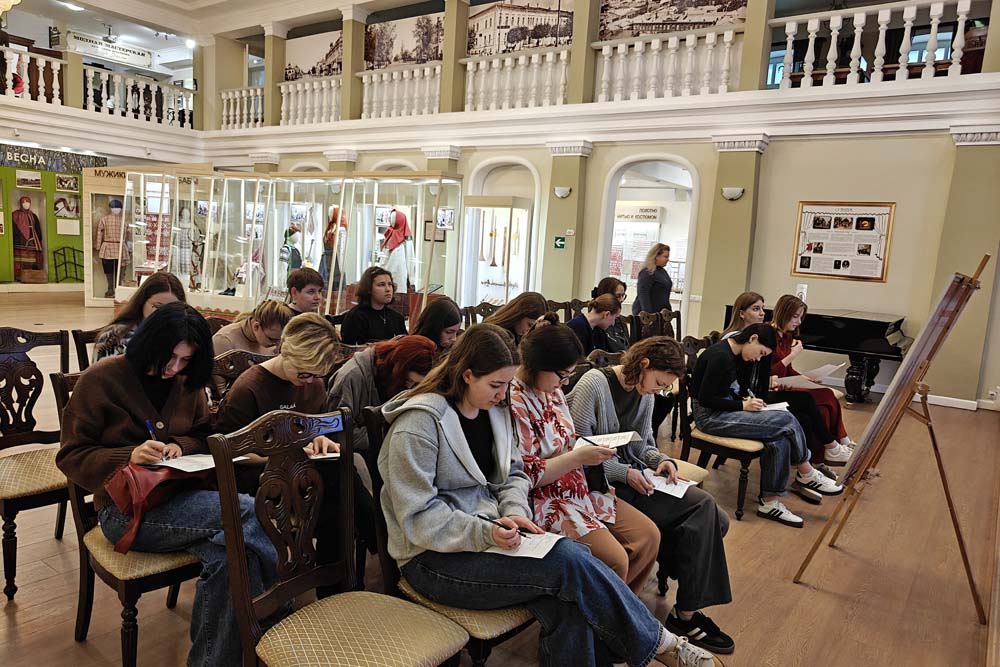 «Университетская среда» в педагогической профшколе: от поэзии до искусственного интеллекта